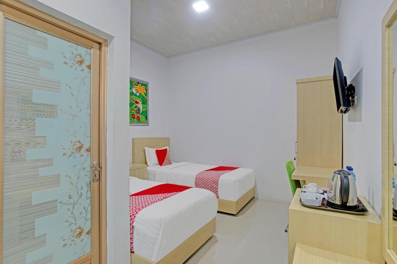 Oyo 90404 Pringombo Homestay 2 Syariah Bandar Lampung Exterior foto