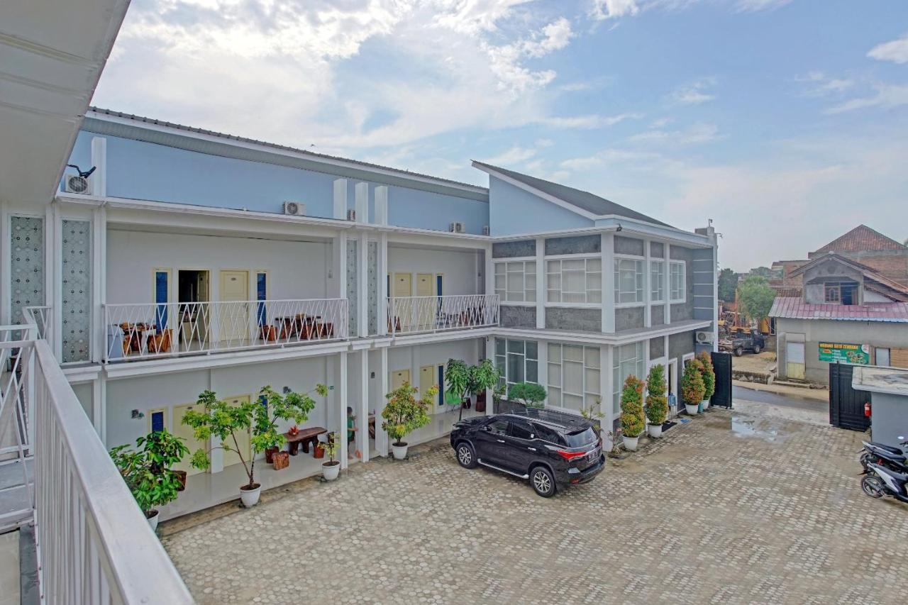 Oyo 90404 Pringombo Homestay 2 Syariah Bandar Lampung Exterior foto